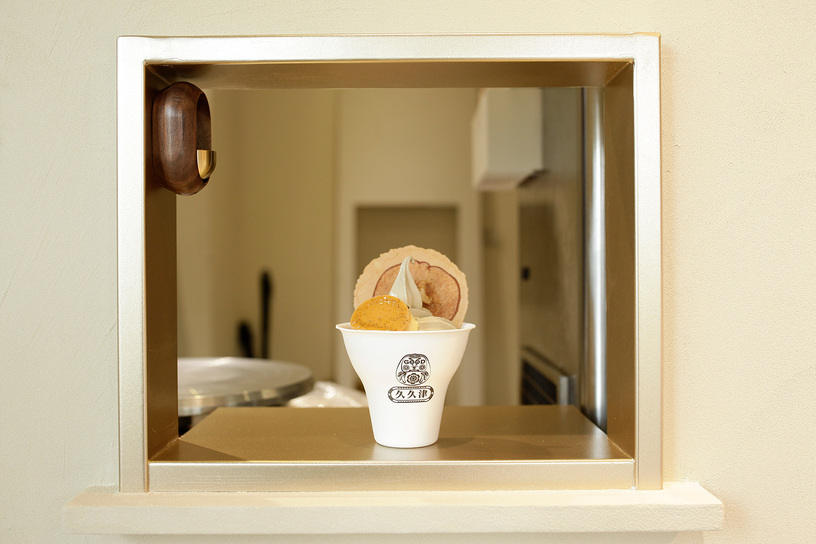 【門市限定】經典霜淇淋-紅烏龍茶 Oolong Tea Soft Serve Cup